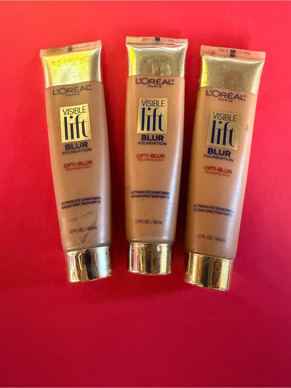 3 NEW L'Oréal Paris Visible Lift Blur Foundation- 212 CLASSIC TAN